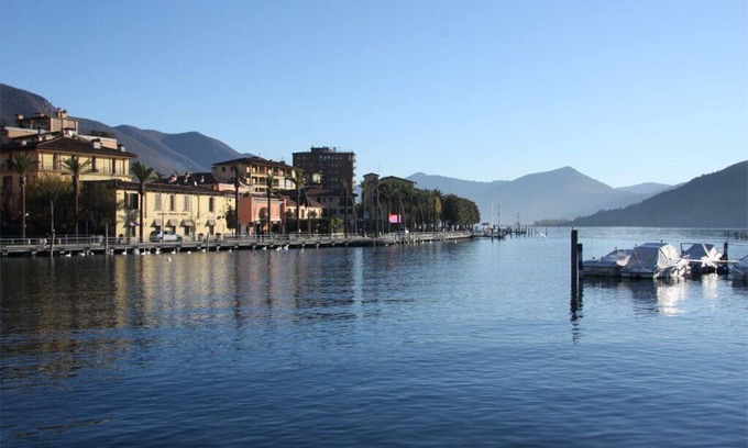 Sarnico Apartment | Terrace on Lake Iseo-free WIFI-DISCOUNTS FROM NOVEMBER TO JANUARY