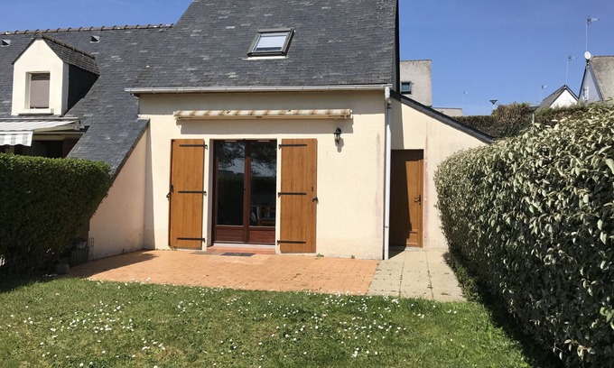 Clohars-Carnoet House | Terraced house 4 pers. Residence with swimming pool. Close to the beach
