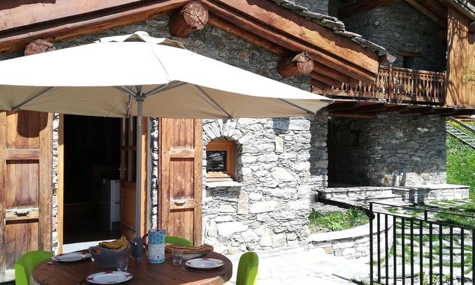 Bonneval-sur-Arc Apartment | Terraces, space and 4* comfort at Chalet Le Pré Catin in Bonneval-sur-Arc