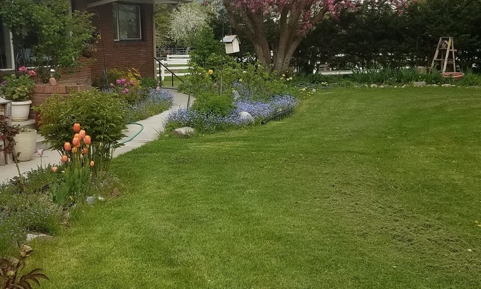 Orchard Homes Apartment | Terrebonne, "The Good Earth" is a place to rest and renew.