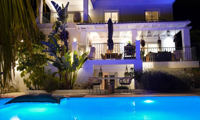 Coin Apartment | Thani Holidays