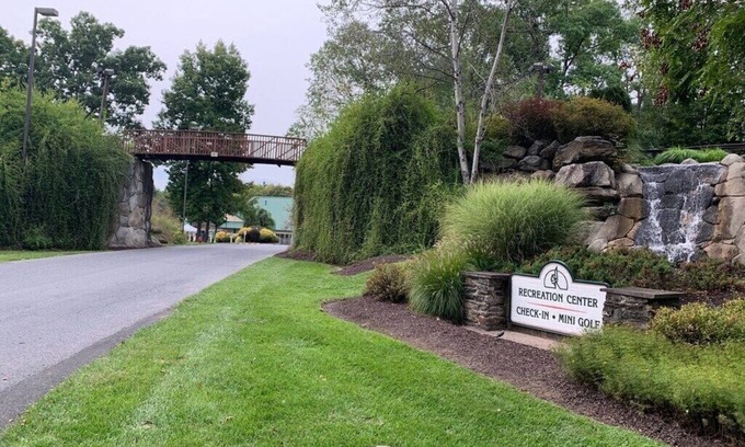 Shawnee On Delaware Resort | Thanksgiving In The Poconos! $99 a night!