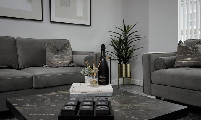 Blackpool Town Center Apartment | The 1878 Apartment 1
