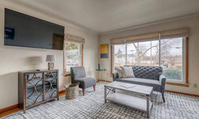 Burns Park Apartment | The 4M Boho House - Clean & Spacious Near UMich!