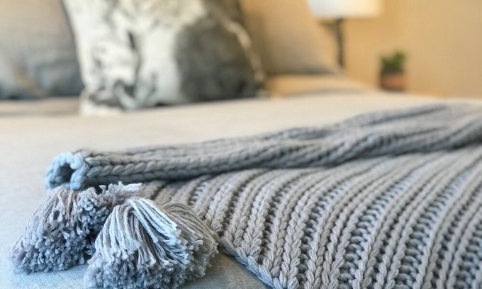 Goolwa House | The Admiral Riverside - Waterfront Accommodation in Goolwa Township