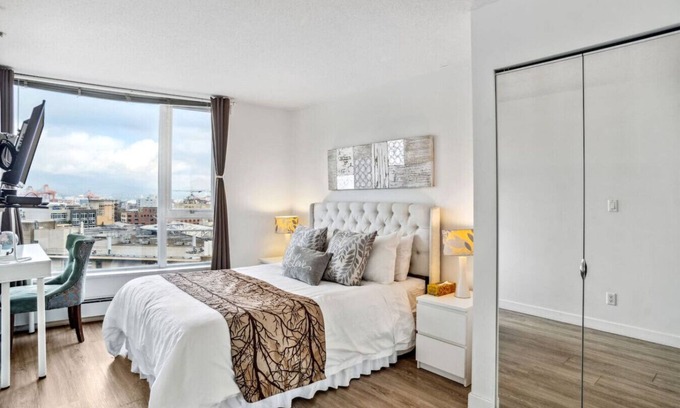 Crosstown Apartment | The Altitude