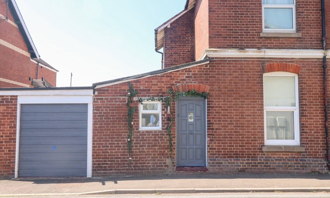 Starcross Cottage | THE ANNEX, romantic in Starcross, Devon