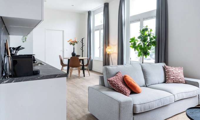 Municipality of Tilburg Apartment | The apartment features a luxuriously furnished bedroom. New Studio Apartment with Shared garden.