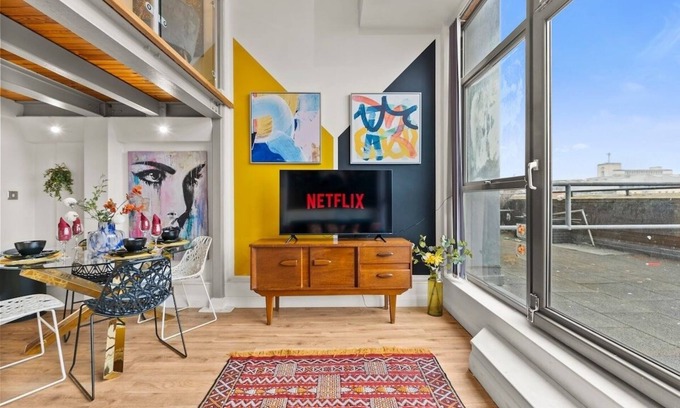 Nottingham City Centre Apartment | The Artists Duplex of Central Nottingham