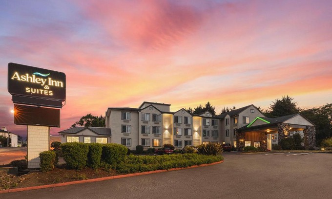 Lincoln City Hotel | The Ashley Inn & Suites