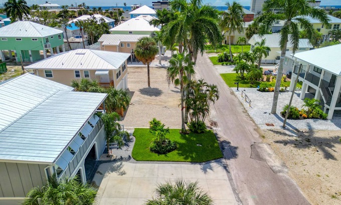Fort Myers Beach House | The Austin Pearl - 4 BR 4 Bath Beach House, Private Heated Pool, Free Fiat.