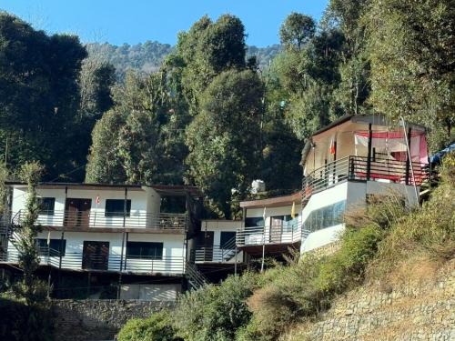 Sitapur Hotel | The Badasu Cottages