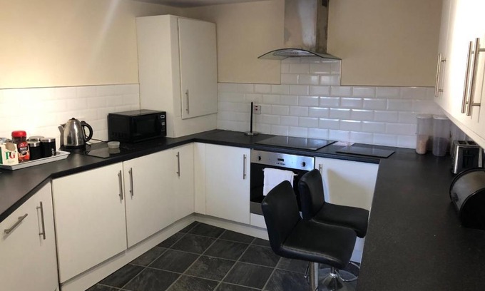 Bootle House | The Banjo Guesthouse