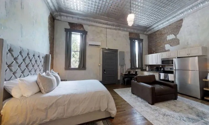 New Market Apartment | THE BANK - TELLERS QUARTERS (UNQUIE EXPERIENCE)