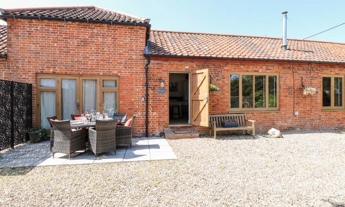 Felmingham House | The Barnhouse