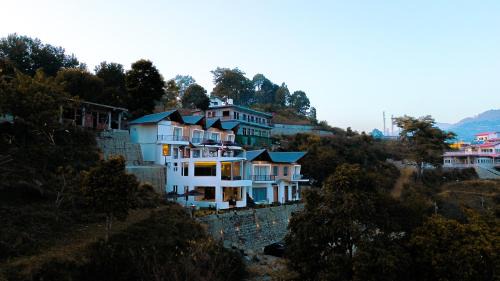 Bhimtal Resort | The Barns Resort