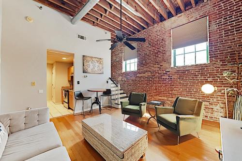 Historic District - North Apartment | The Basecamp
