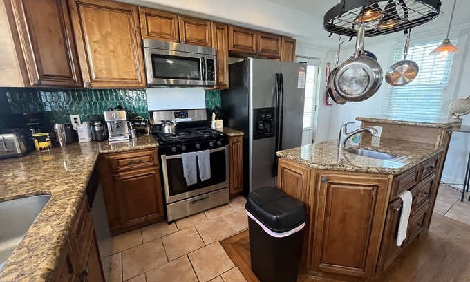 Atlantic City House | The Basin Speakeasy-3 Bedroom with a Classic Vibe