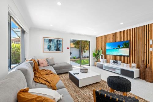 Nelson Bay Villa | The Bayhaven- Pet friendly Villa