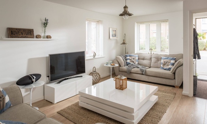 Camber Cottage | The Beach House - a cottage that sleeps 6 guests in 3 bedrooms
