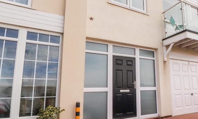 Thornton-Cleveleys House | The Beach House