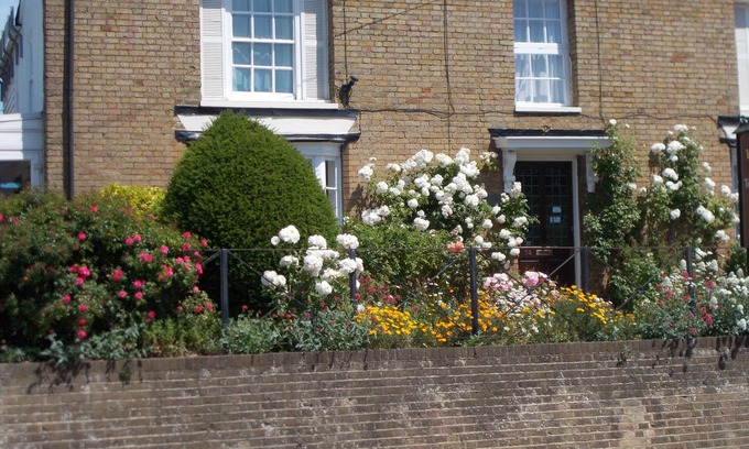 Sittingbourne Bed & Breakfast | The Beaumont - B&B