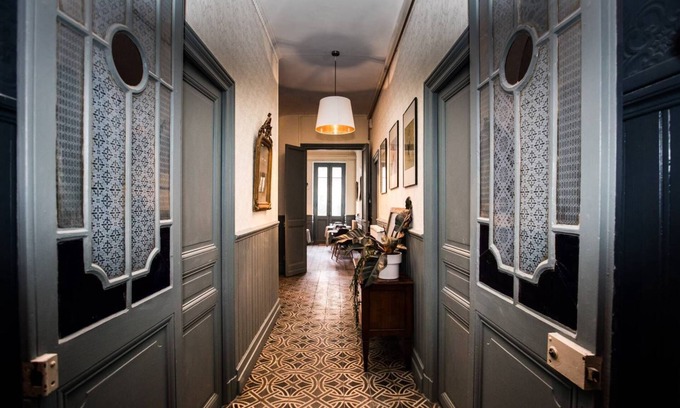 Carcassonne House | The beautifully restored 1850s French townhouse with views of the Cite and river