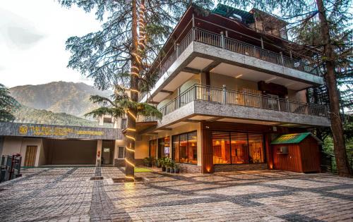 Dharamshala Hotel | The Belvedere Himalayan Retreat, Mcleodganj, Dharamshala - By Leisure Hotels
