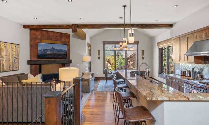Mountain Village Condo | The Best of Elkstone.great winter rates!