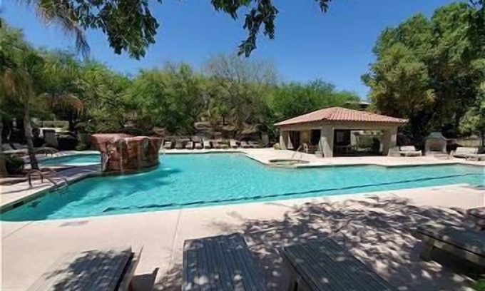Tucson Condo | The best of Tucson in this spacious condo in the heart of Ventana Canyon