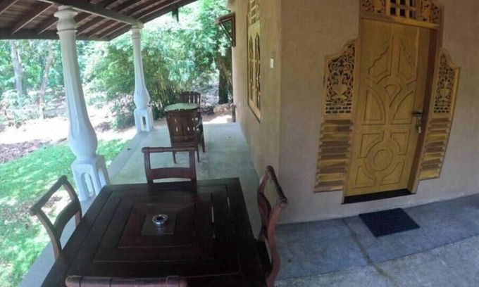 Ranawaranawa Hotel | The best place to be in relax [Room 1}