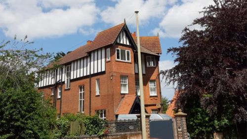 Sheringham Apartment | The Beverley Suite