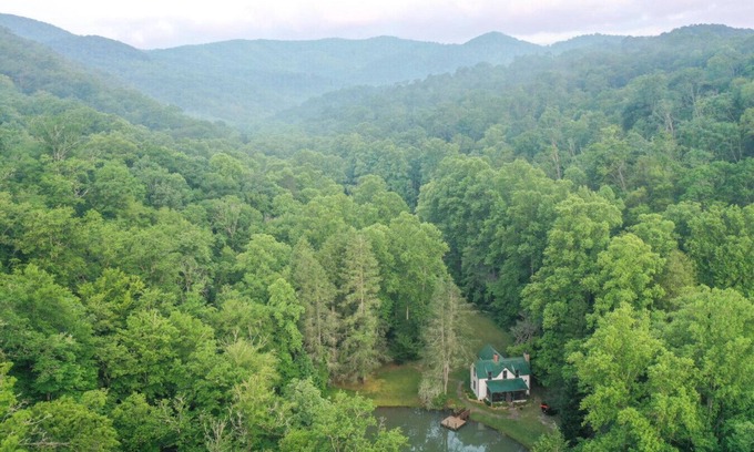 Skyland Cabin | The Big Creek Lodge Pisgah