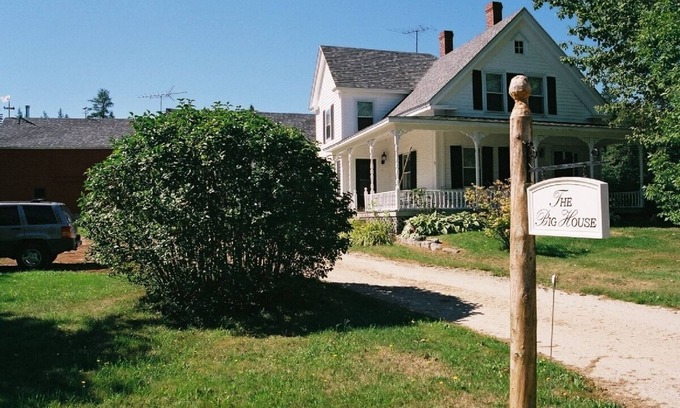 North Brooklin House | 'The Big House' Classic Updated Farmhouse