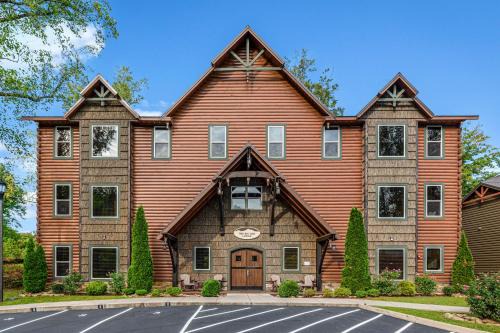 Gatlinburg House | The Big Oak Lodge by Stony Brook Cabins