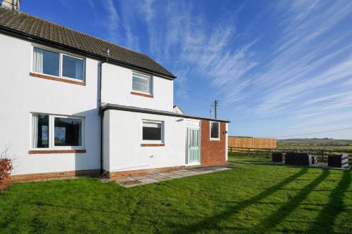 Berwick-upon-Tweed House | The Birdhouse Family Home with Countryside Views