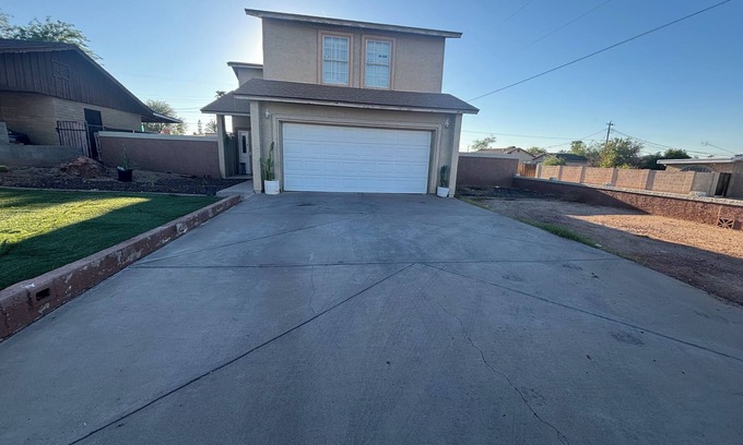 South Mountain House | The Blossom Hills