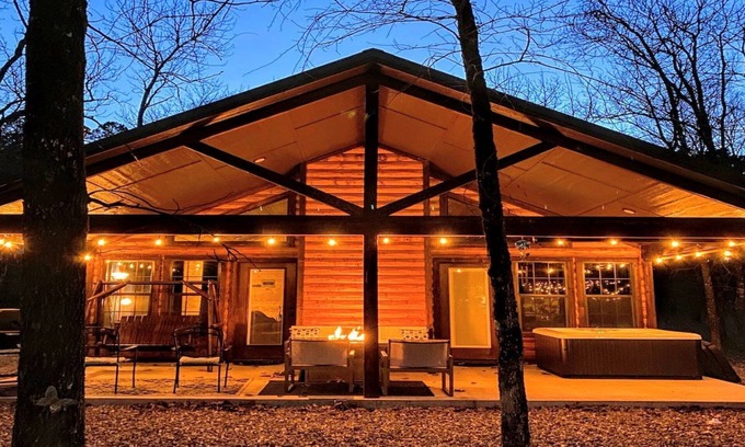 Broken Bow Cabin | The Blue Heron, HIDDEN IN THE WOODS AND TUCKED AWAY YET CLOSE TO EVERYTHING