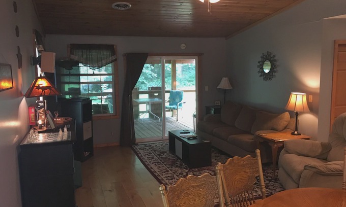 Ray Villa | THE BOONDOCKS @ THE CUT IN THE HILL CHALETS