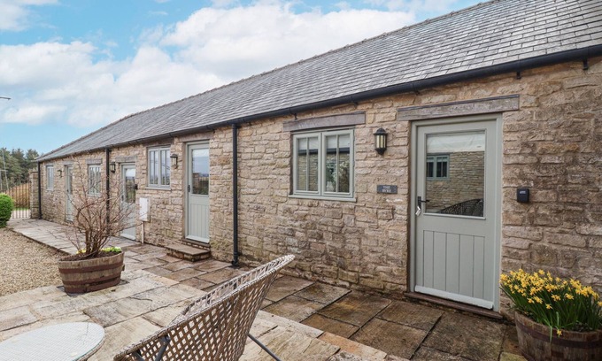 Scawton Cottage | THE BYRE, pet friendly, country holiday cottage in Thirsk