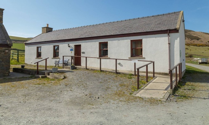 Patrick Cottage | The Byre - sleeps 4 guests in 2 bedrooms