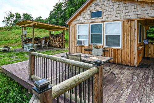 Franklin Springs Hotel | The Cabin at Sunnybrook - Unit C
