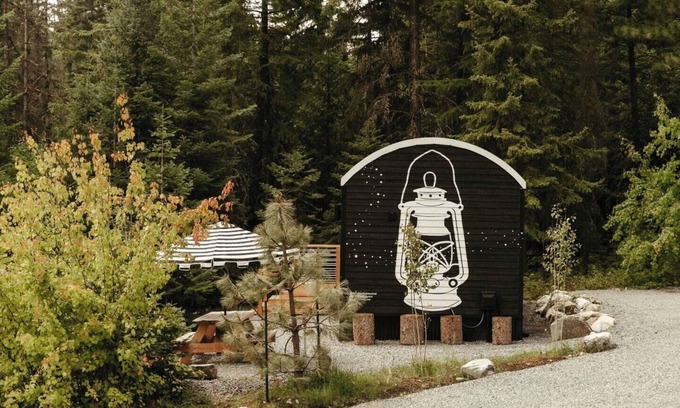 Lakeside Apartment | The CAMP HAUS: A Montana Tiny Cabin Forest Retreat