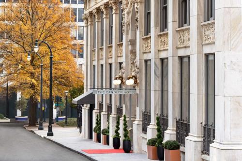 Fairlie-Poplar Historic District Hotel | The Candler Hotel Atlanta, Curio Collection by Hilton