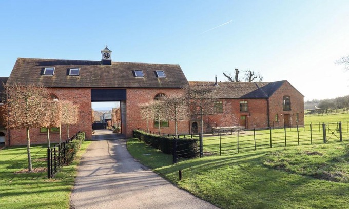 Moreton House | The Carthouse