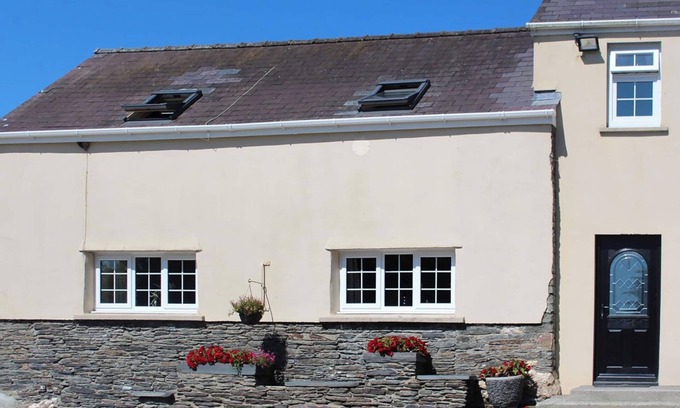 Newcastle Emlyn Cottage | The Carthouse - UK13184