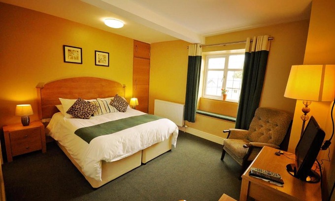 Talgarth Hotel | The Castle Hotel