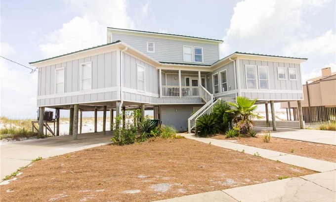 Holiday Isle House | The Castle