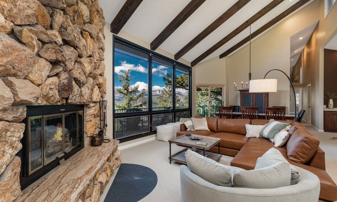 Windcliff Estates House | The Cedars Vacation Home at Windcliff
