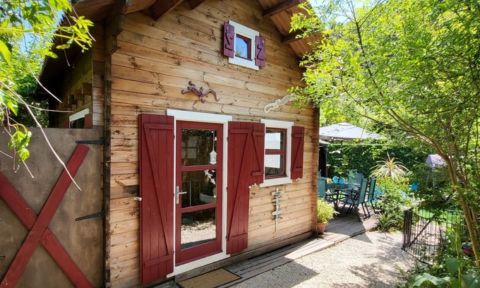 Saint-Jean-du-Pin Ski Chalet | The chalet with jacuzzi and sauna